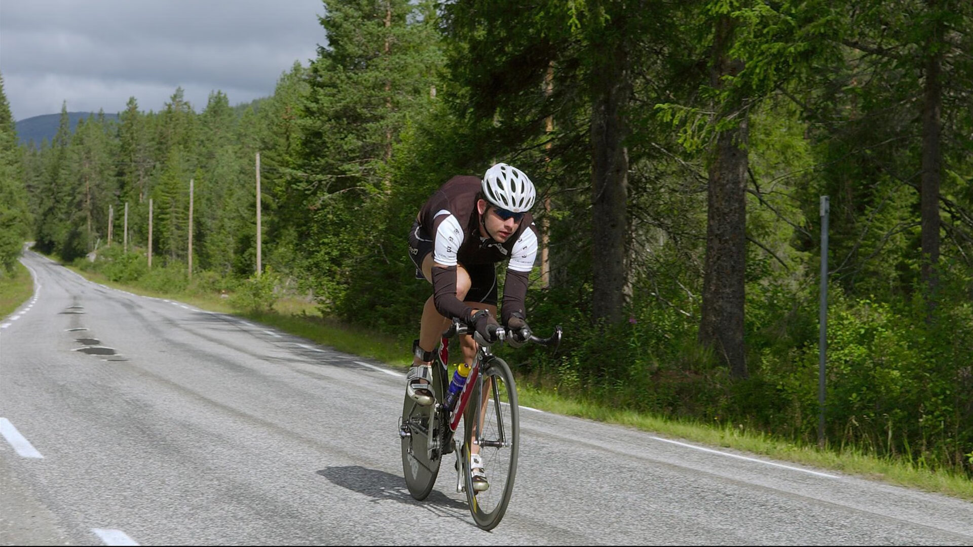 JackeyLove在美国队比赛中高光表现，赛况扑朔迷离引发热议！