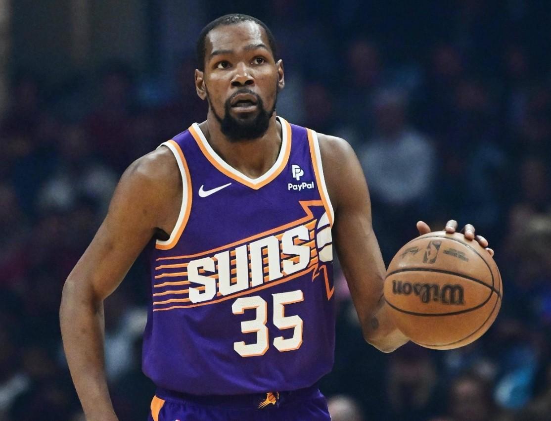 杜兰特踩线绝杀雄鹿 杜兰特踩线绝杀雄鹿